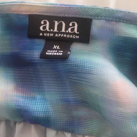 A.n.a Multi Colored Lace Up Neckline Blouse XL - Picture 7 of 7